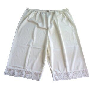 Vintage  Womens 2X Cream Nylon Lace Trim Bloomers Made in USA NEW